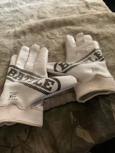 Used Youth Battle Gloves