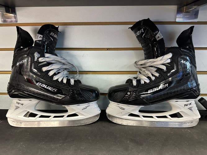 Used Junior Bauer   Size 4 Supreme Mach Hockey Skates