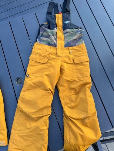 Gold Used Boys 686 Pants