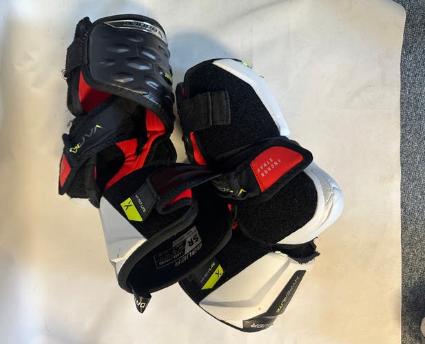 Used Senior Bauer Vapor Hyperlite Elbow Pads