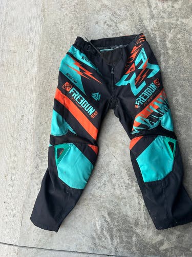 Used Youth Freegun Motocross Pants Size 10