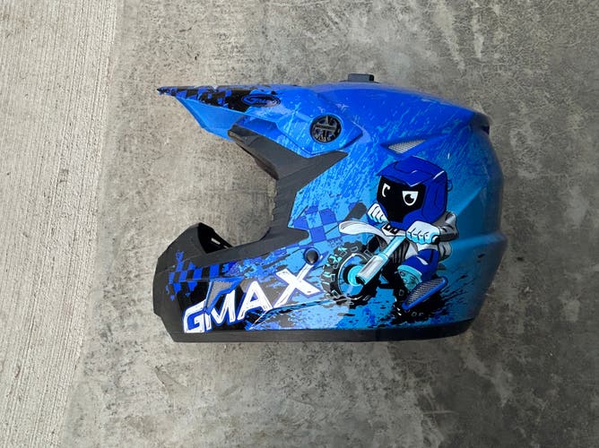 Used  Gmax Youth Medium Helmet