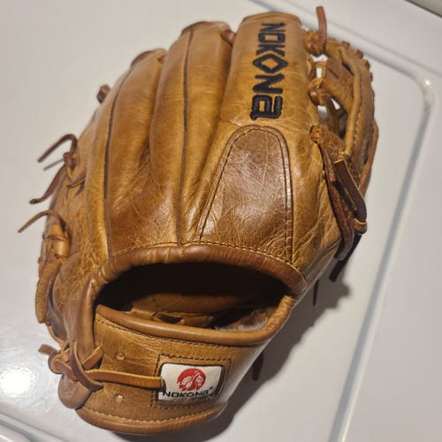 Used Right Hand Throw Nokona Generation G-1200 Baseball Glove 12"