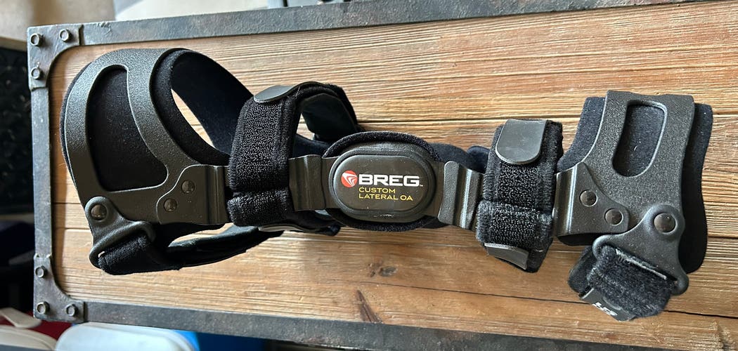 BREG Custom Lateral OA right Knee Brace Medium Right Leg