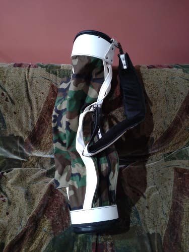 Used Jones Camo/White Carry Bag