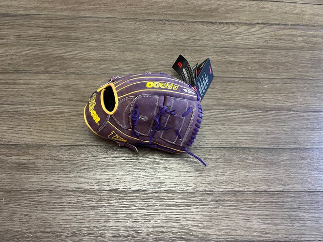 New Wilson A2000 Savannah Bananas B2 12” Two Piece Web