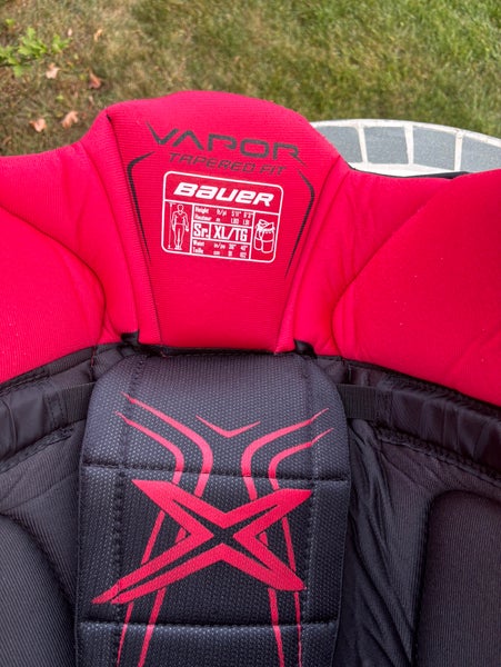 Men’s Bauer hockey pants