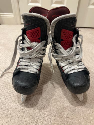 Used Bauer Vapor 1X Size 4 Junior Skates