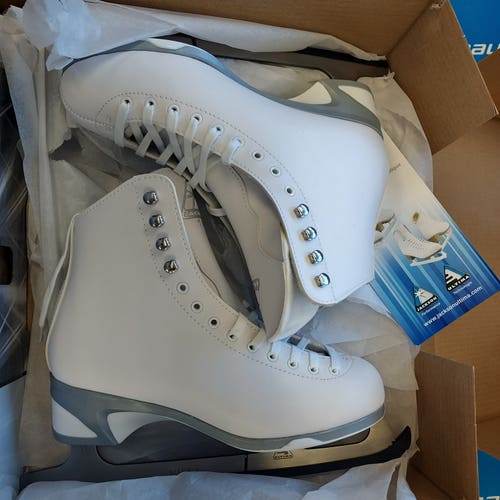 New Jackson Ultima Figure Skates