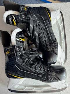 Used Bauer Supreme M1 Hockey Skates Size: 6.5 Width: D