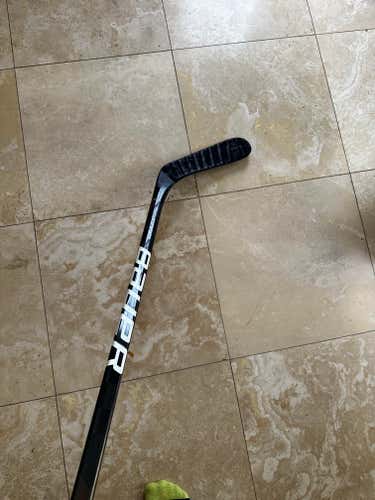 New Senior Bauer Vapor Hyperlite Right Handed Hockey Stick P92 87 Flex