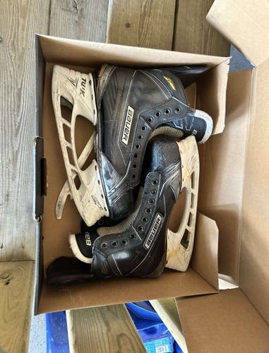 Used Senior Bauer Regular Width 8 Supreme S170 Hockey Skates