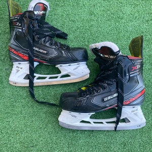 Used Intermediate Bauer Vapor X2.9 Hockey Skates Size 4.5 Fit 2