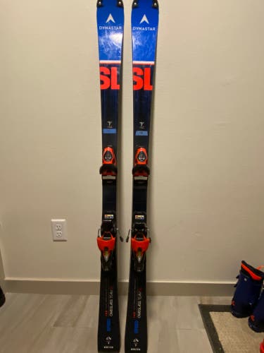 Used 2022 Dynastar Slalom Skis With Bindings Max Din 10