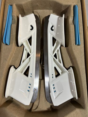 New 263 mm Marsblade I2 Holder/Chassis And Stainless Steel Runners