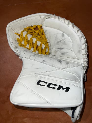 CCM Axis 2.9 Int Goalie Glove