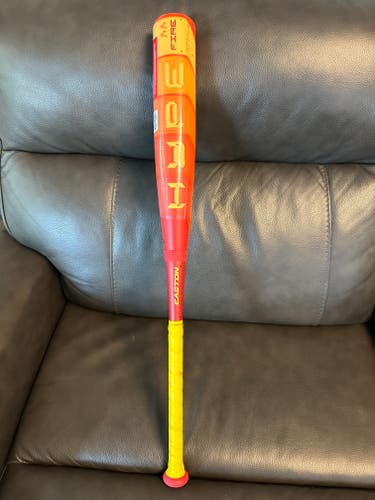 New 2025 Easton Hype Fire USSSA Certified Bat (-8) Composite 22 oz 30"