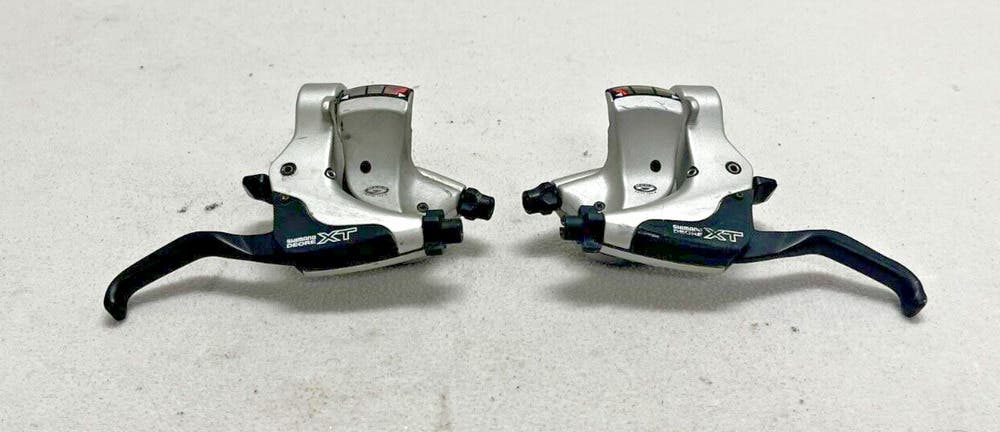 Shimano Deore XT ST-M750 3x9 Speed Mountain Bike Brake Levers/Shifters GREAT