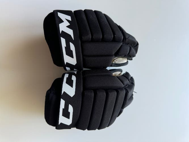 Ccm hockey gloves Used