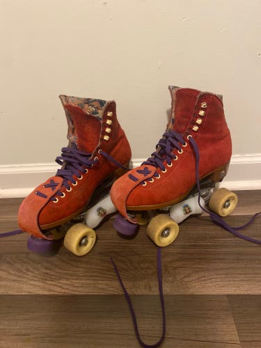 Red Moxi Lolly skates