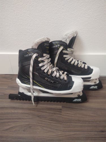 CCM Tacks 4092 Size 8 Senior Goalie Skates