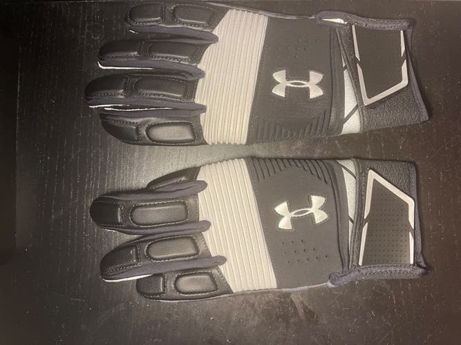 Under Armour Combat Football gloves