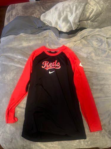 cincinnati reds long sleeve