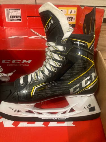 New Senior CCM Super Tacks AS3 Pro Hockey Skates Regular Width 8