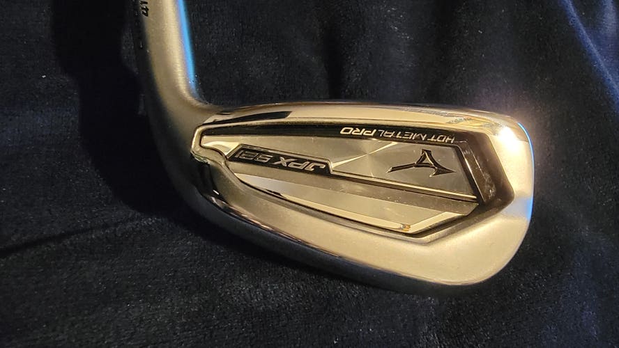 Used Men's Mizuno 7 Iron Jpx 921 hot metal Right Handed Regular Flex Graphite Shaft