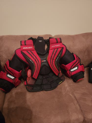 Used Large Bauer Vapor X2.9 Goalie Chest Protector Pro Stock