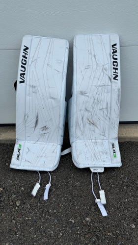 Used 32" +2 Vaughn Slr3 Pro Goalie Leg Pads