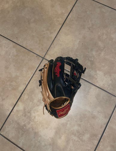 2023 Infield 11.5" Heart of the Hide Baseball Glove