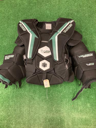 Used Senior Medium Vaughn V9 Pro Carbon Goalie Chest Protector Pro Stock