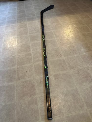 Used Senior Bauer Right Handed P92 Ag5nt Hockey Stick