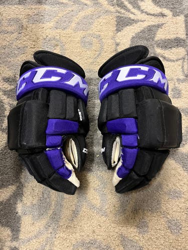 University of St. Thomas Used CCM Gloves 14" Pro Stock - Shot Blockers