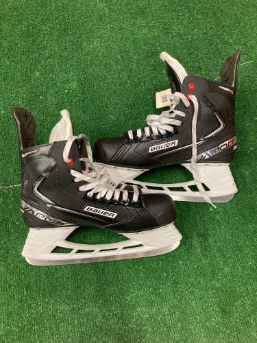 Used Senior Bauer Vapor X3.5 Hockey Skates Regular Width 12