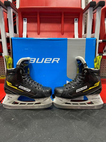 Used Bauer Supreme Ignite Pro Size 5.5 EE Skates