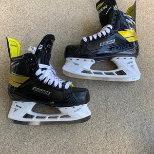 LIKE NEW Used Intermediate Bauer Supreme Comp Hockey Skates Regular Width 6.5