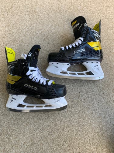 LIKE NEW Used Intermediate Bauer Supreme Comp Hockey Skates Regular Width 6.5