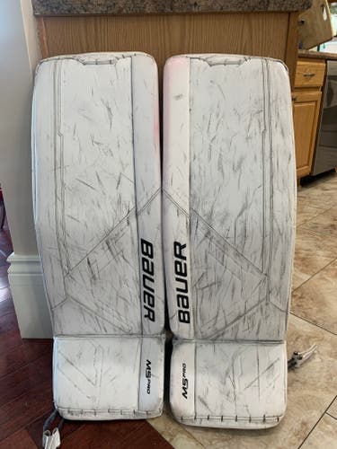 Used Large Bauer Supreme M5 Goalie Leg Pads