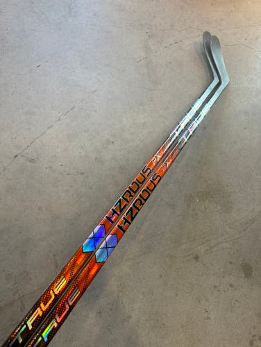 NHL Bergeron 75 Flex New Senior True Left Hand P28M Pro Stock Hzrdus PX Hockey Stick