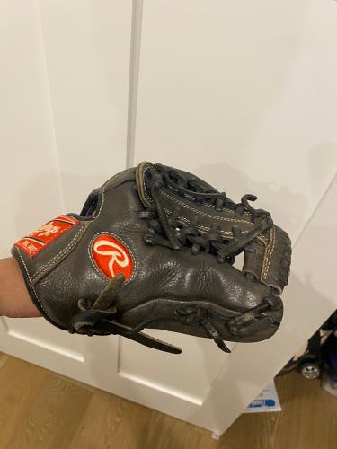 Used Right Hand Throw 11.5" Baseball Glove