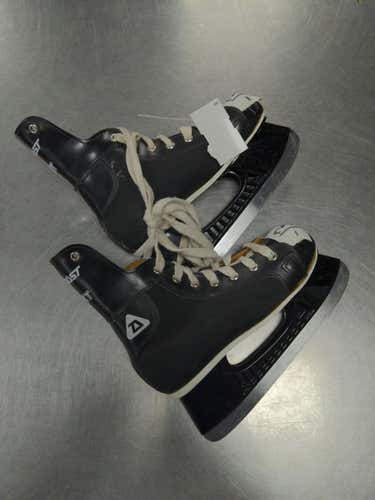 Used Youth Skates Youth 13.0 Ice Skates Ice Hockey Skates