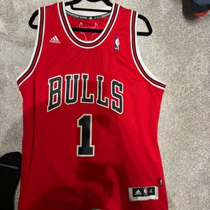 Derrick RoseRed Used XL Adidas Jersey