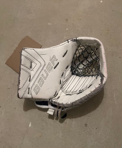 Bauer totalone NXG goalie glove