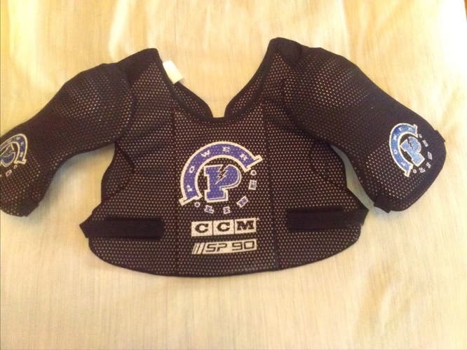 New Medium Senior CCM Shoulder Pads