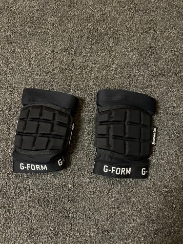 New G Form Elbow Caps