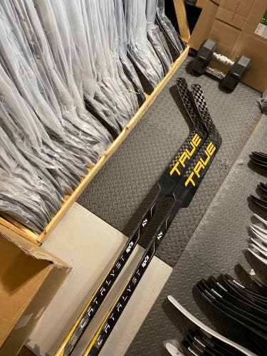 1x  New True Catalyst 9X3 Goalie Stick Hill 26”