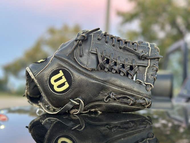 WILSON A2000 1796 11.75 RHT BASEBALL GLOVE