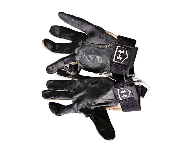 Used Under Armour Sm Batting Gloves